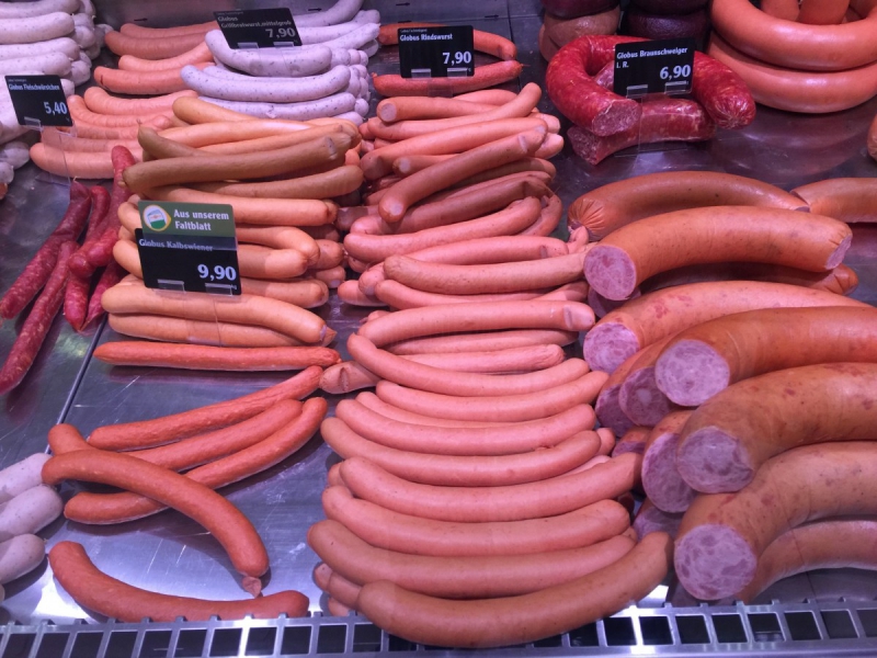 charcuterie-DRAP-min_sausages_meat_butchery-1069321